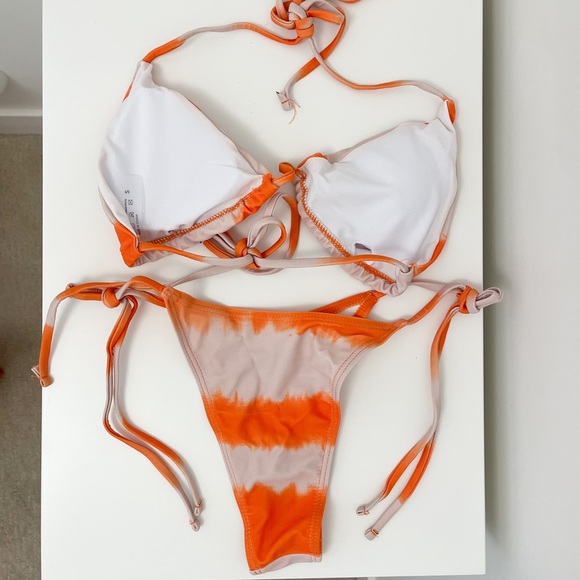 *NWT* 3 Piece Bikini - Picture 3 of 6